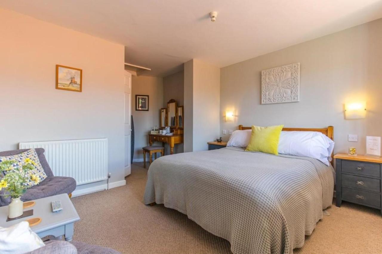 The Globe Inn Wells-next-the-Sea Exteriör bild